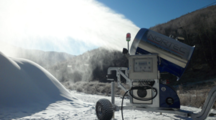 優質滑雪場造雪機